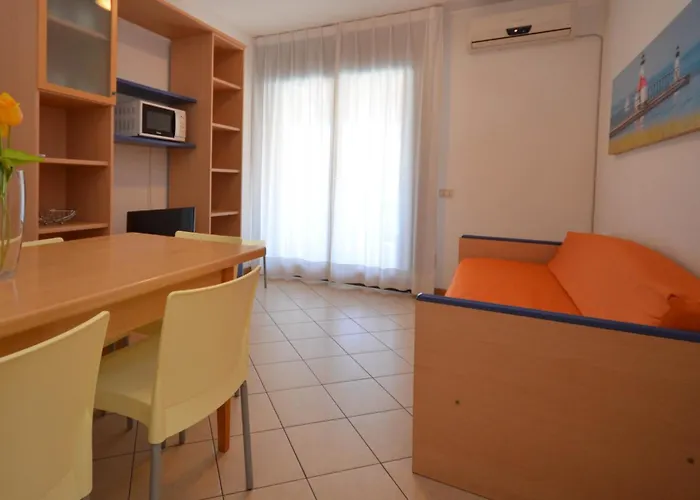 Апартаменти Albanella *